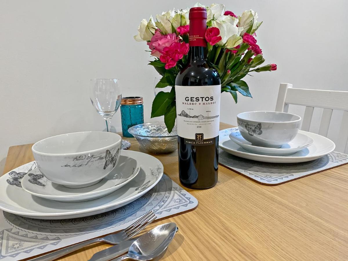 Church Suite, Stow-On-The-Wold, Sleeps 4, Town Location Bagian luar foto