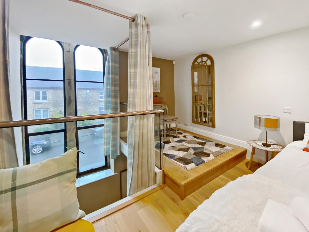 Church Suite, Stow-On-The-Wold, Sleeps 4, Town Location Bagian luar foto