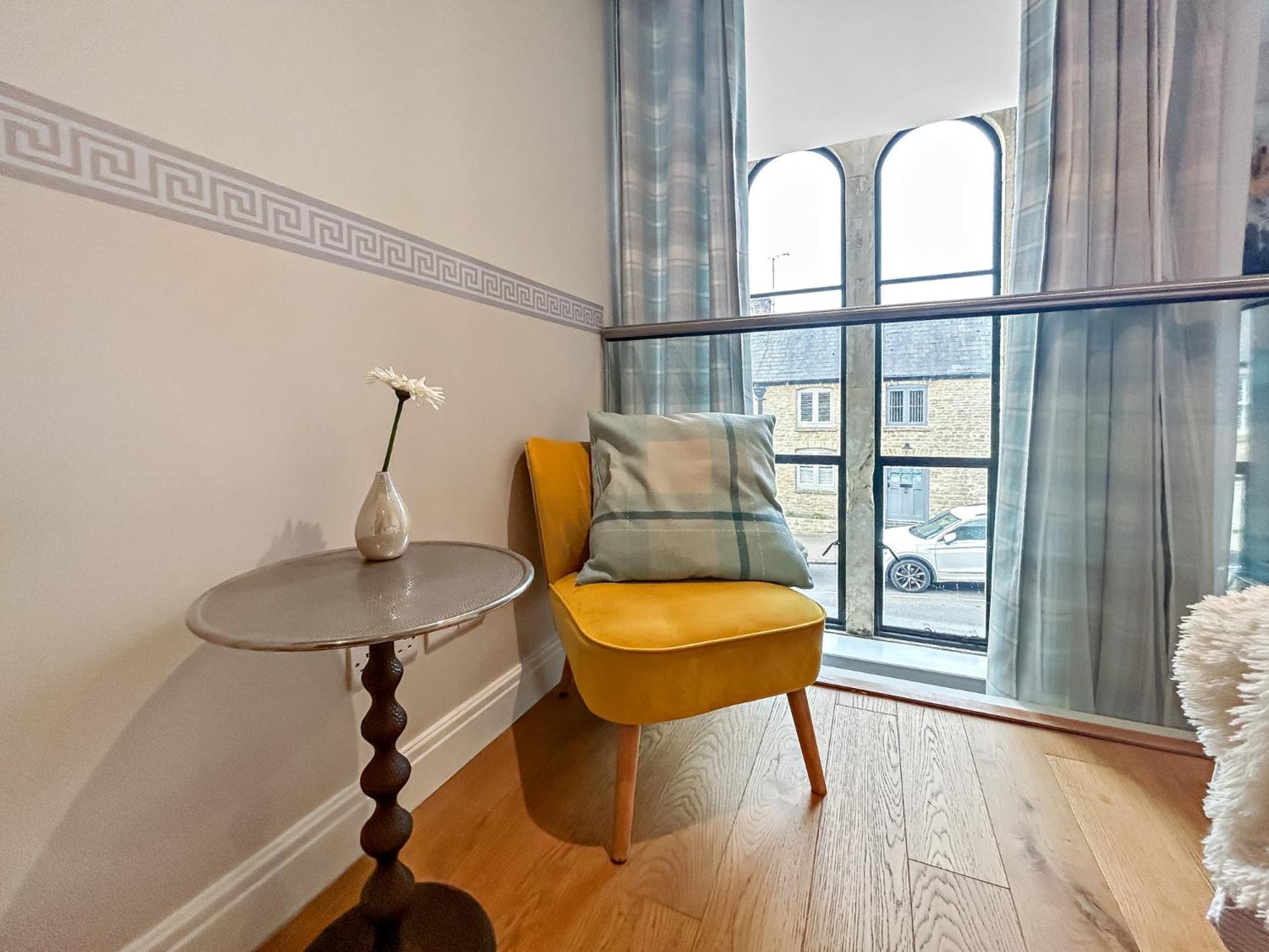 Church Suite, Stow-On-The-Wold, Sleeps 4, Town Location Bagian luar foto